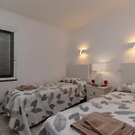 Vila Stunning 6 Bedroom Private Heated Pool