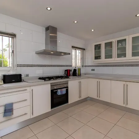 Vila Stunning 6 Bedroom Private Heated Pool Costa Adeje (Tenerife)